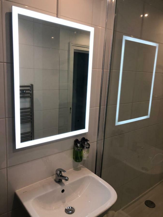 Most Central Luxury Apartment - Sleeps 4 & Free Parking! Τσέστερ Εξωτερικό φωτογραφία